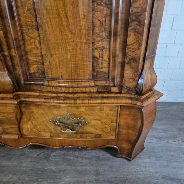 Zangenkopfschrank Schrank Barock 1750 Nussbaum - immagine 13