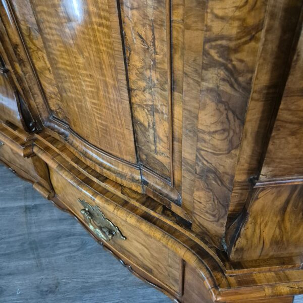 Zangenkopfschrank Schrank Barock 1750 Nussbaum - immagine 12