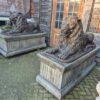 Skulptur Dekoration Löwen Bronze mit Steinsockel 1,70 m