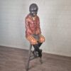 Decorazione Scultura Ragazzo su Sgabello 1920 Legno Massiccio