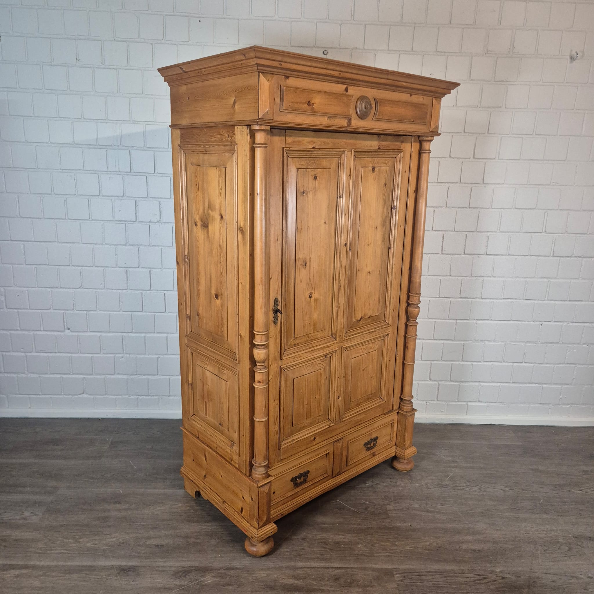 Armadio Antico ad un’anta Periodo Guglielmino (1880) – Pino Massiccio - immagine 4