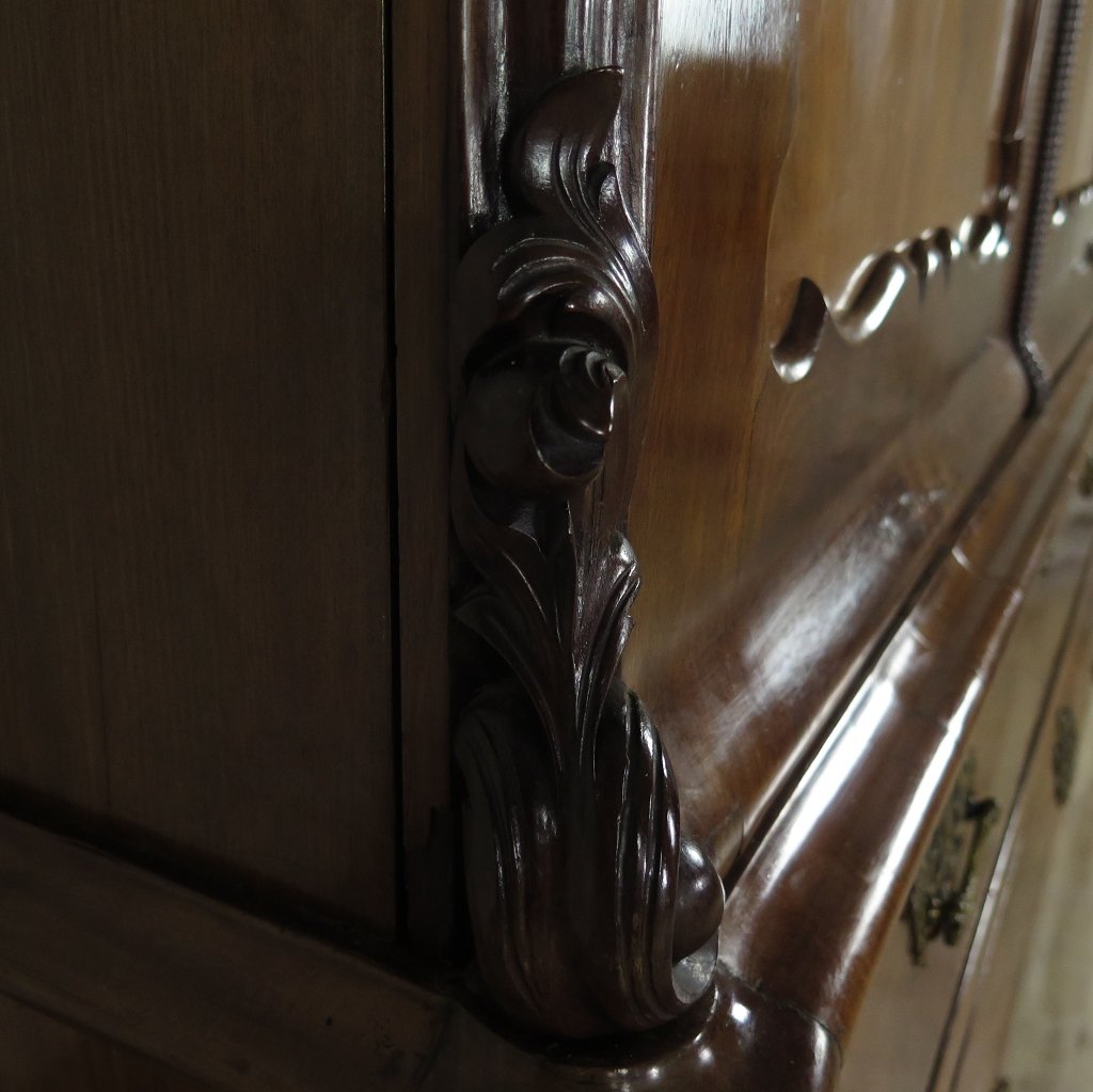 Kabinettschrank Antik 1750