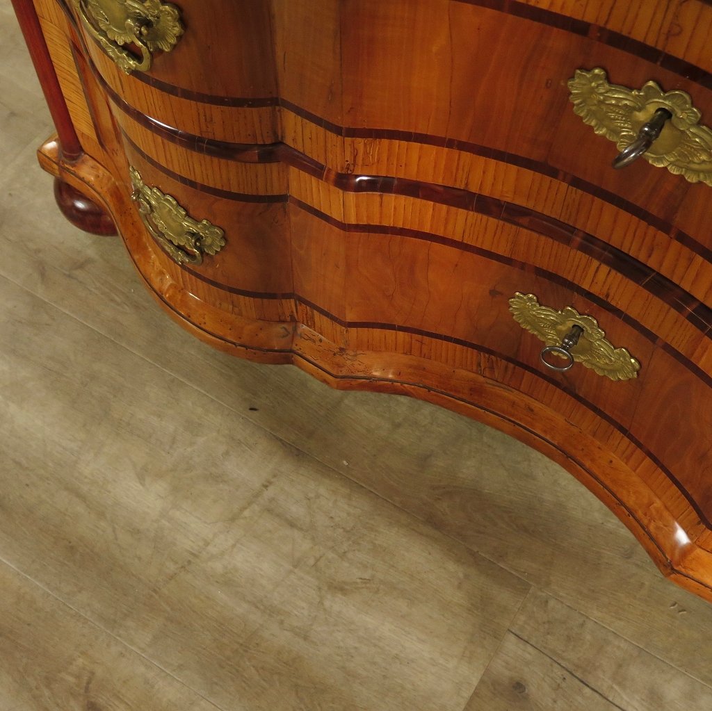 Kommode Nussbaum Barock 1780
