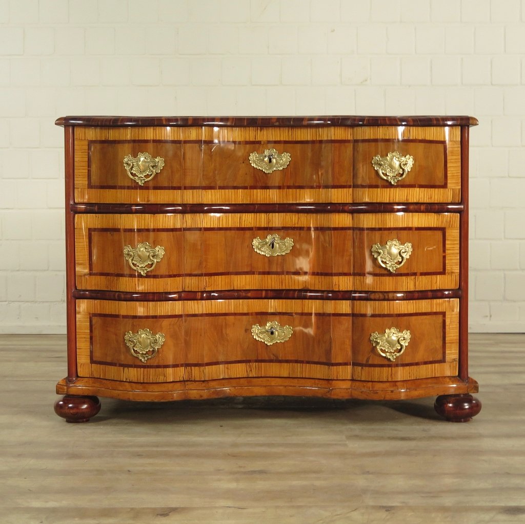 Kommode Nussbaum Barock 1780