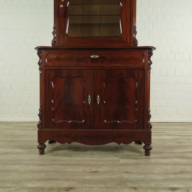 Vitrine Bonheur Historismus 1860
