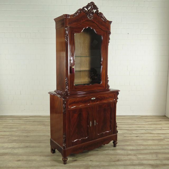 Vitrine Bonheur Historismus 1860