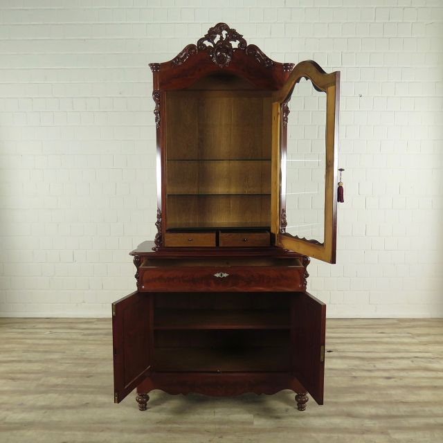 Vitrine Bonheur Historismus 1860