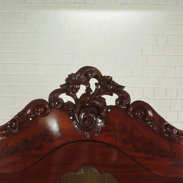 Vitrine Bonheur Historismus 1860