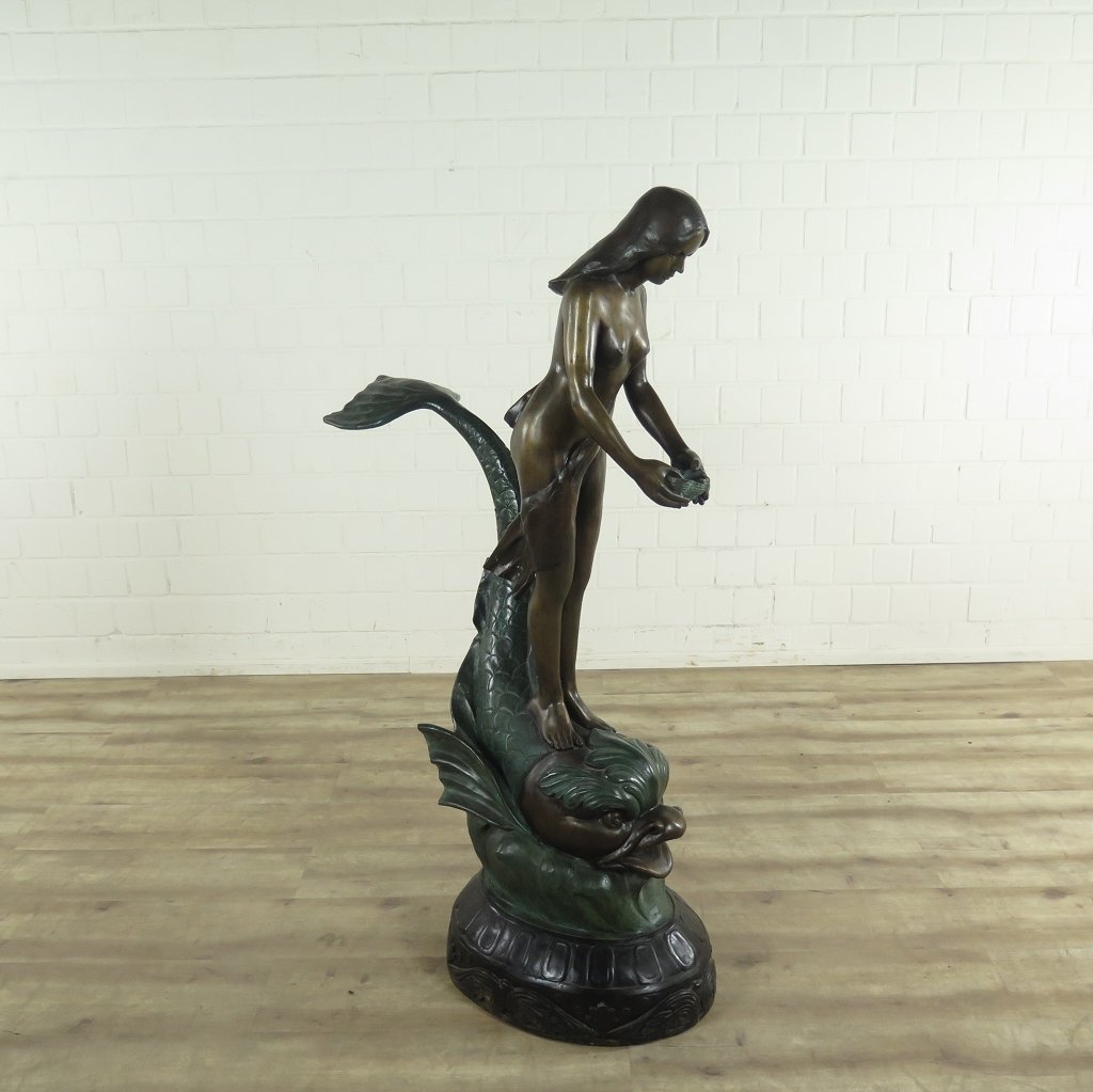 Wasserspeier Skulptur Frau auf Fisch Bronze 1,50 m