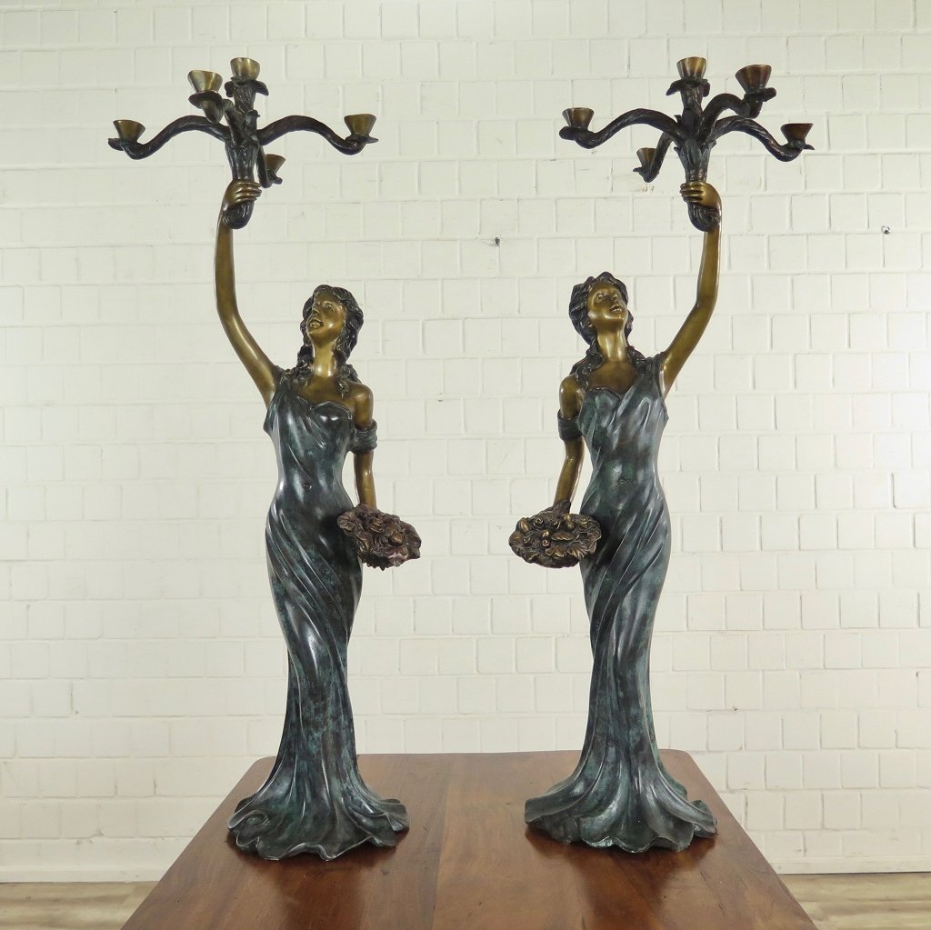 Kerzenständer Frau Bronze 1,06 m