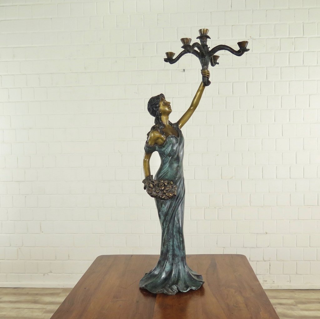 Kerzenständer Frau Bronze 1,06 m