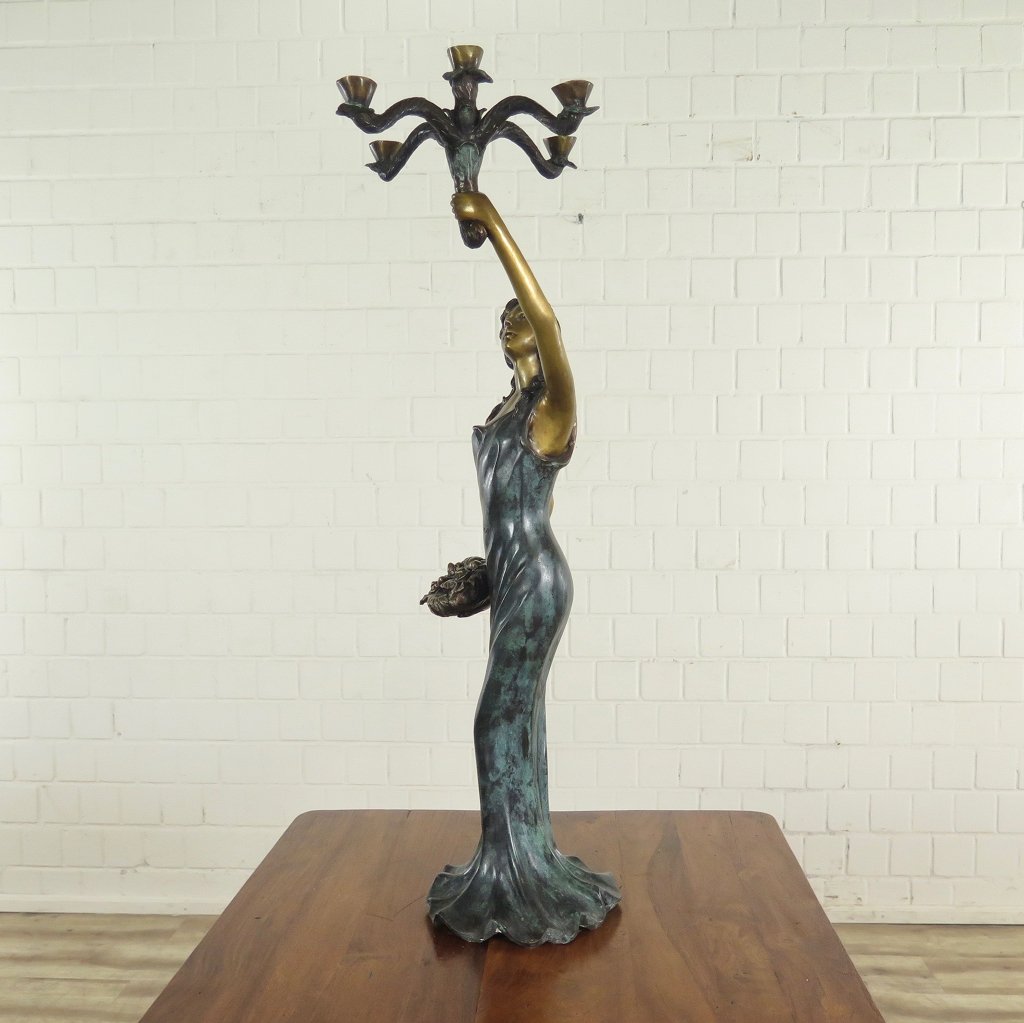 Kerzenständer Frau Bronze 1,06 m