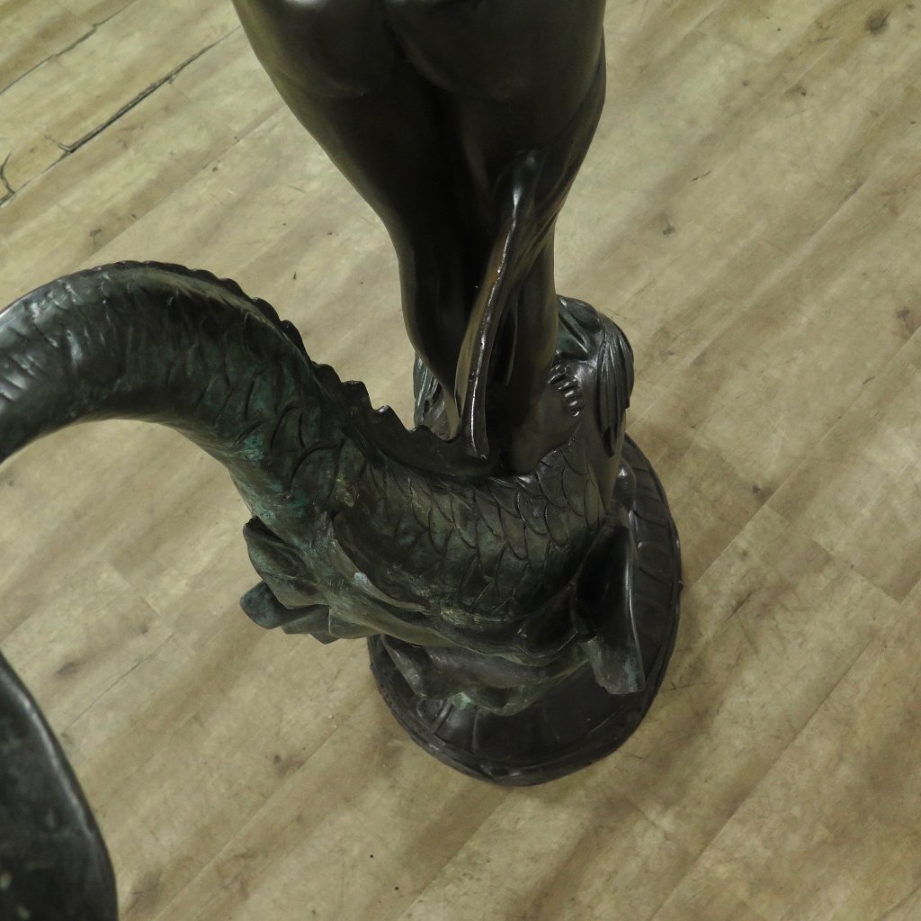 Wasserspeier Skulptur Frau auf Fisch Bronze 1,50 m