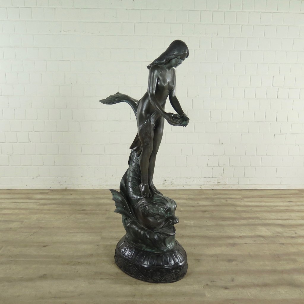 Wasserspeier Skulptur Frau auf Fisch Bronze 1,50 m