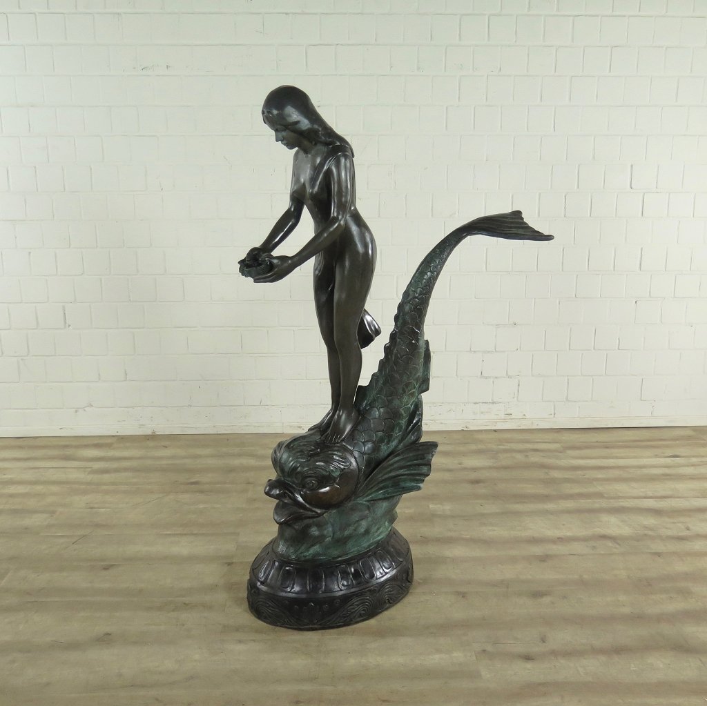 Wasserspeier Skulptur Frau auf Fisch Bronze 1,50 m