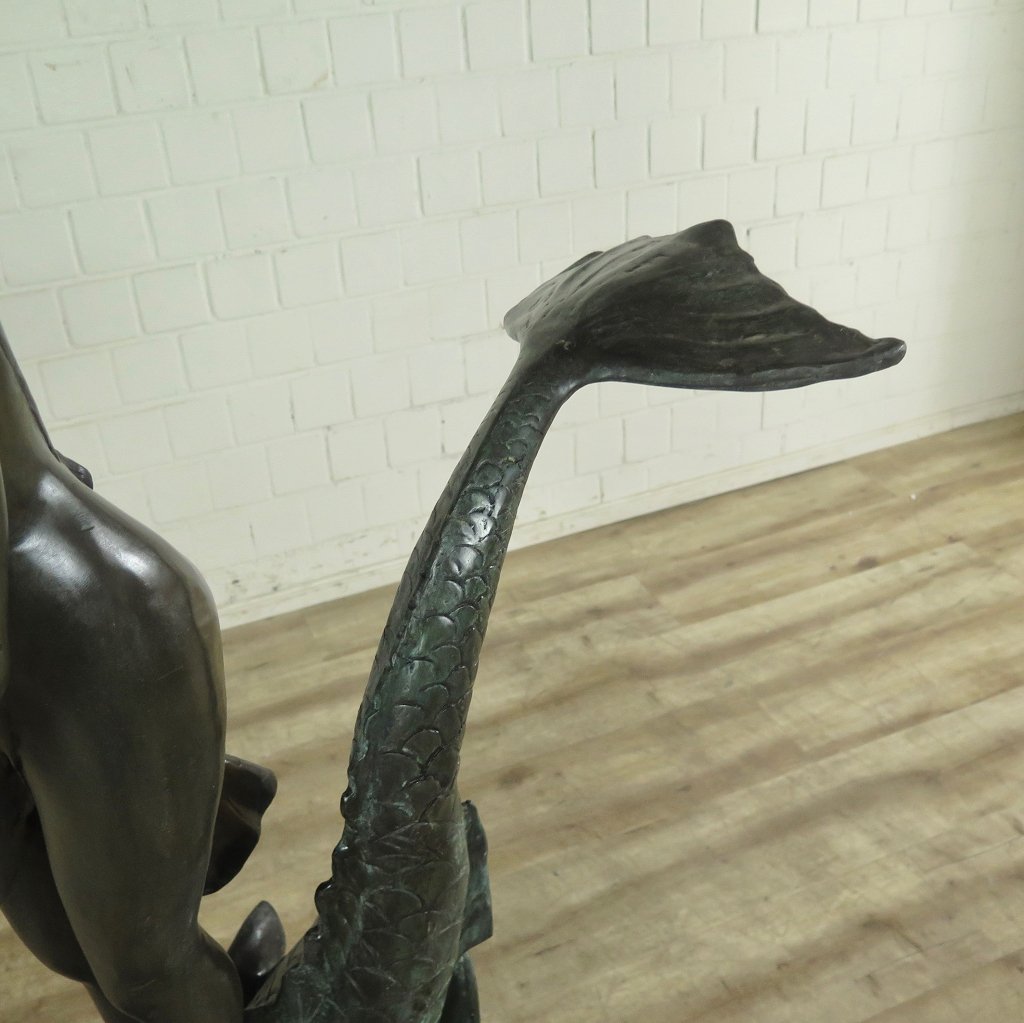 Wasserspeier Skulptur Frau auf Fisch Bronze 1,50 m