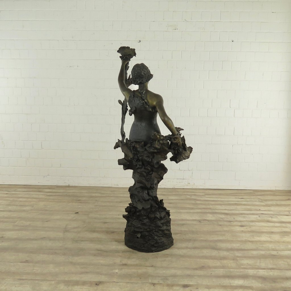 Wasserspeier Frau Bronze 1,82 m