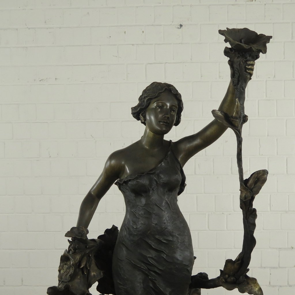 Wasserspeier Frau Bronze 1,82 m