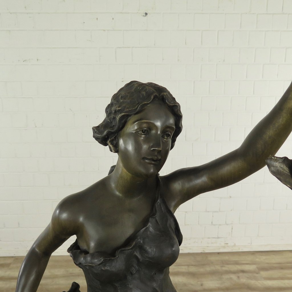 Wasserspeier Frau Bronze 1,82 m