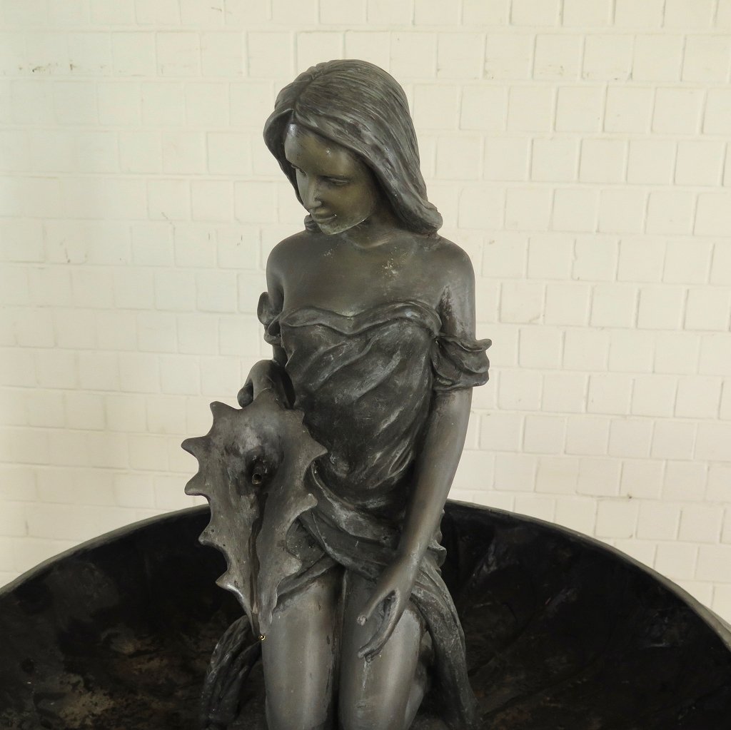 Wasserspeier Frau Bronze 1,60 m
