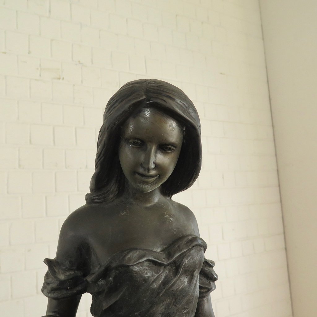 Wasserspeier Frau Bronze 1,60 m