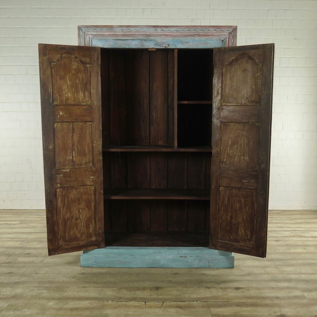 Schrank Teakholz 1,37 m