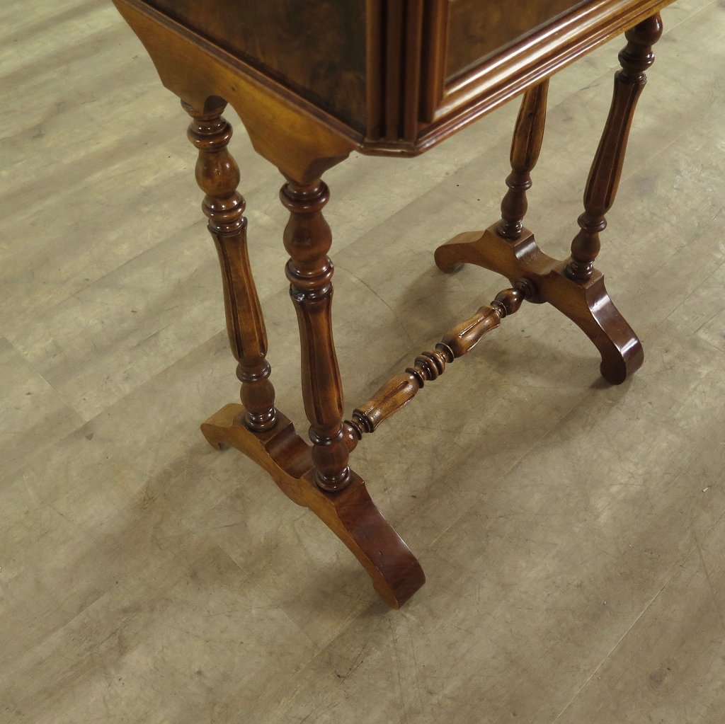 Nähtisch Biedermeier 1860 Nussbaum