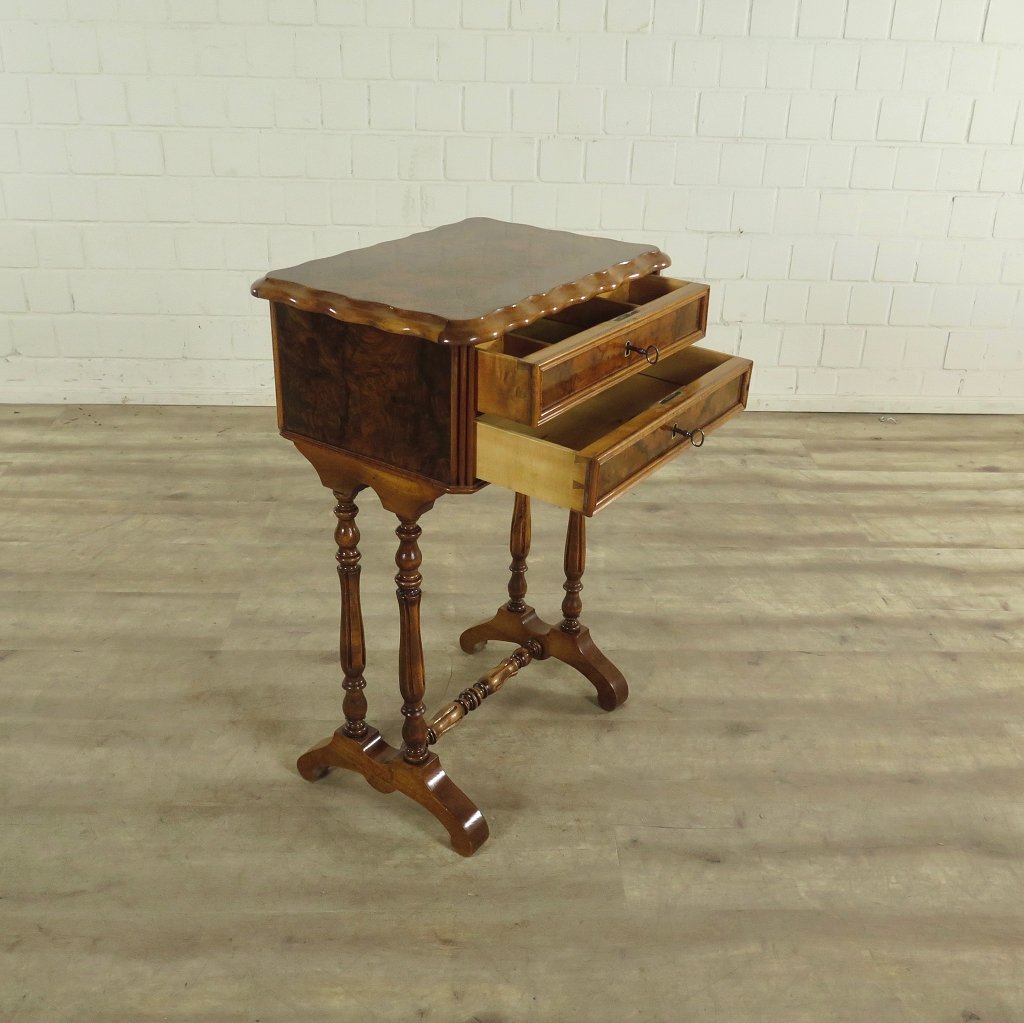 Nähtisch Biedermeier 1860 Nussbaum