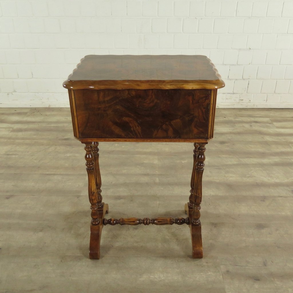 Nähtisch Biedermeier 1860 Nussbaum