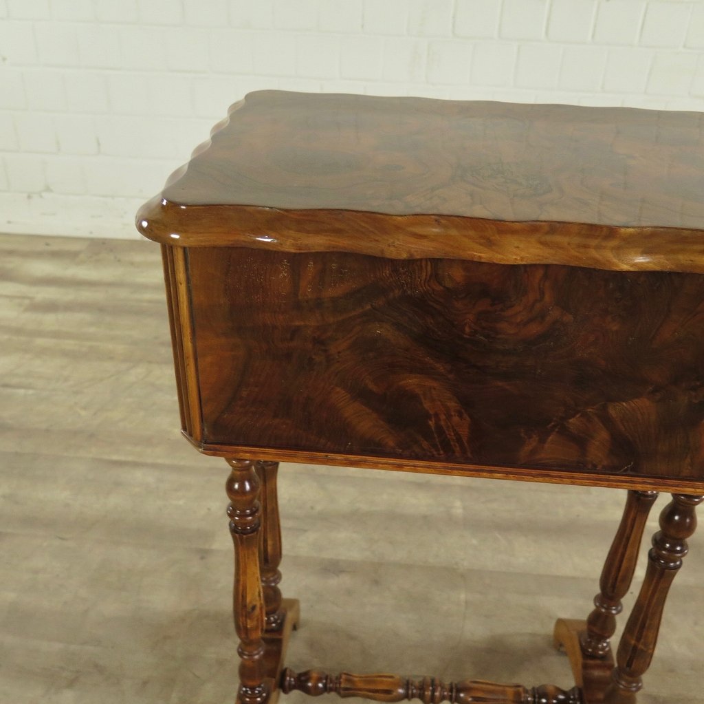 Nähtisch Biedermeier 1860 Nussbaum