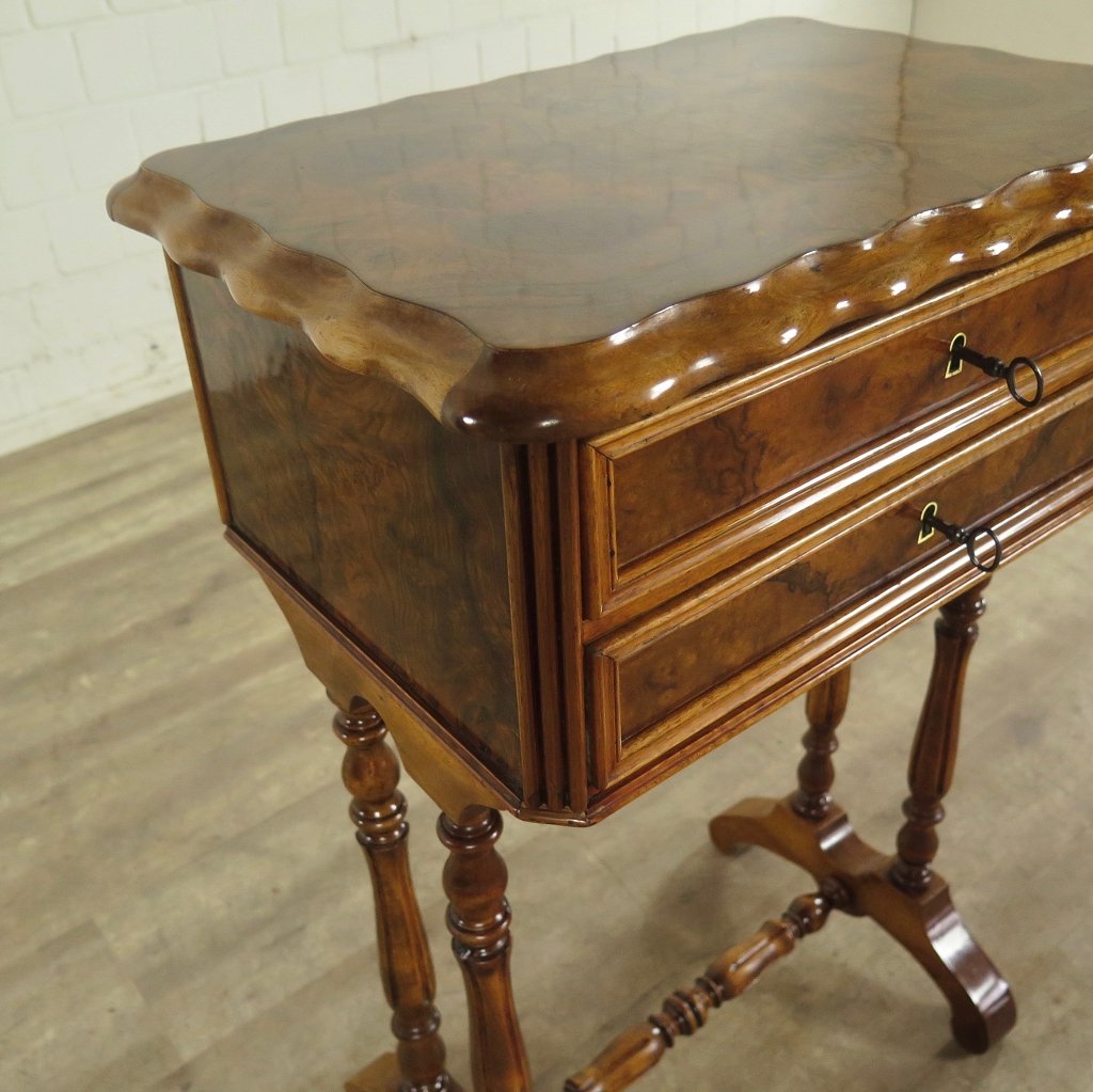 Nähtisch Biedermeier 1860 Nussbaum