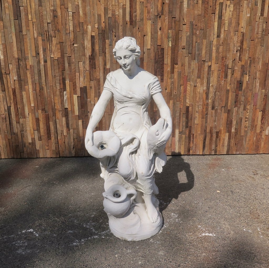 Wasserspeier Beton Frau mit Fisch 1,00 m