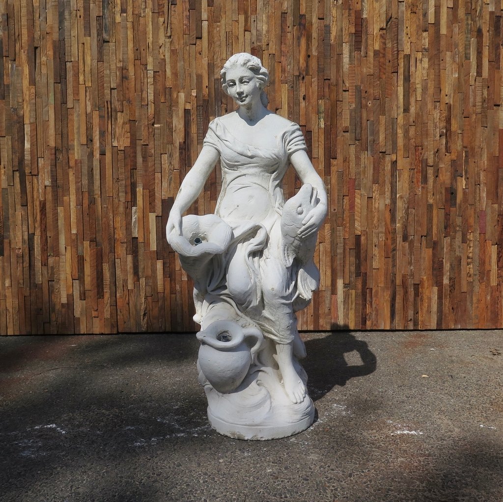 Wasserspeier Beton Frau mit Fisch 1,00 m