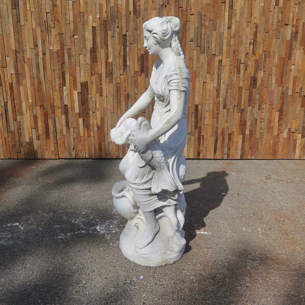 Wasserspeier Beton Frau mit Fisch 1,00 m