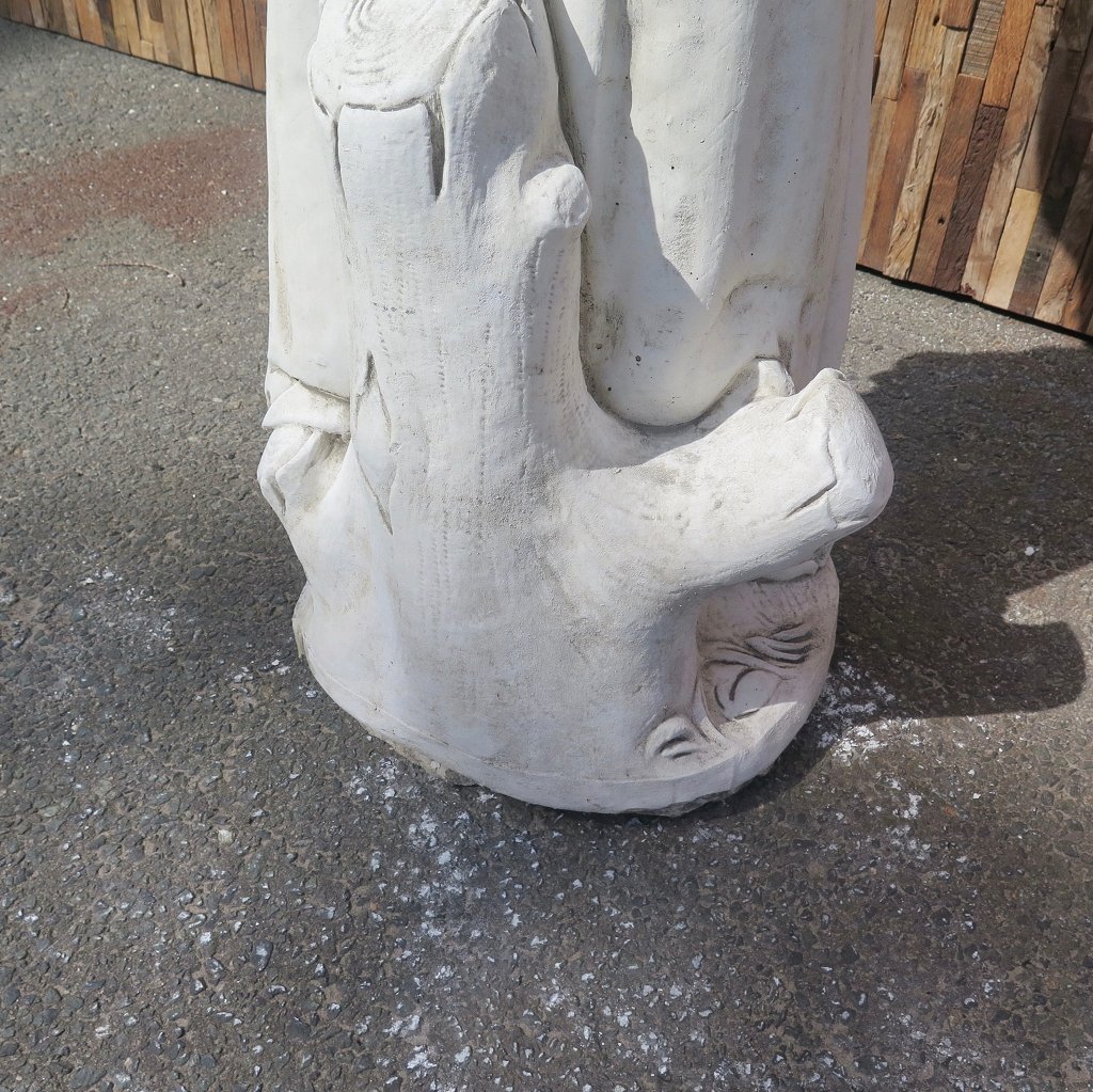 Dekoration Beton Bauernmädchen mit Korb 1,08 m