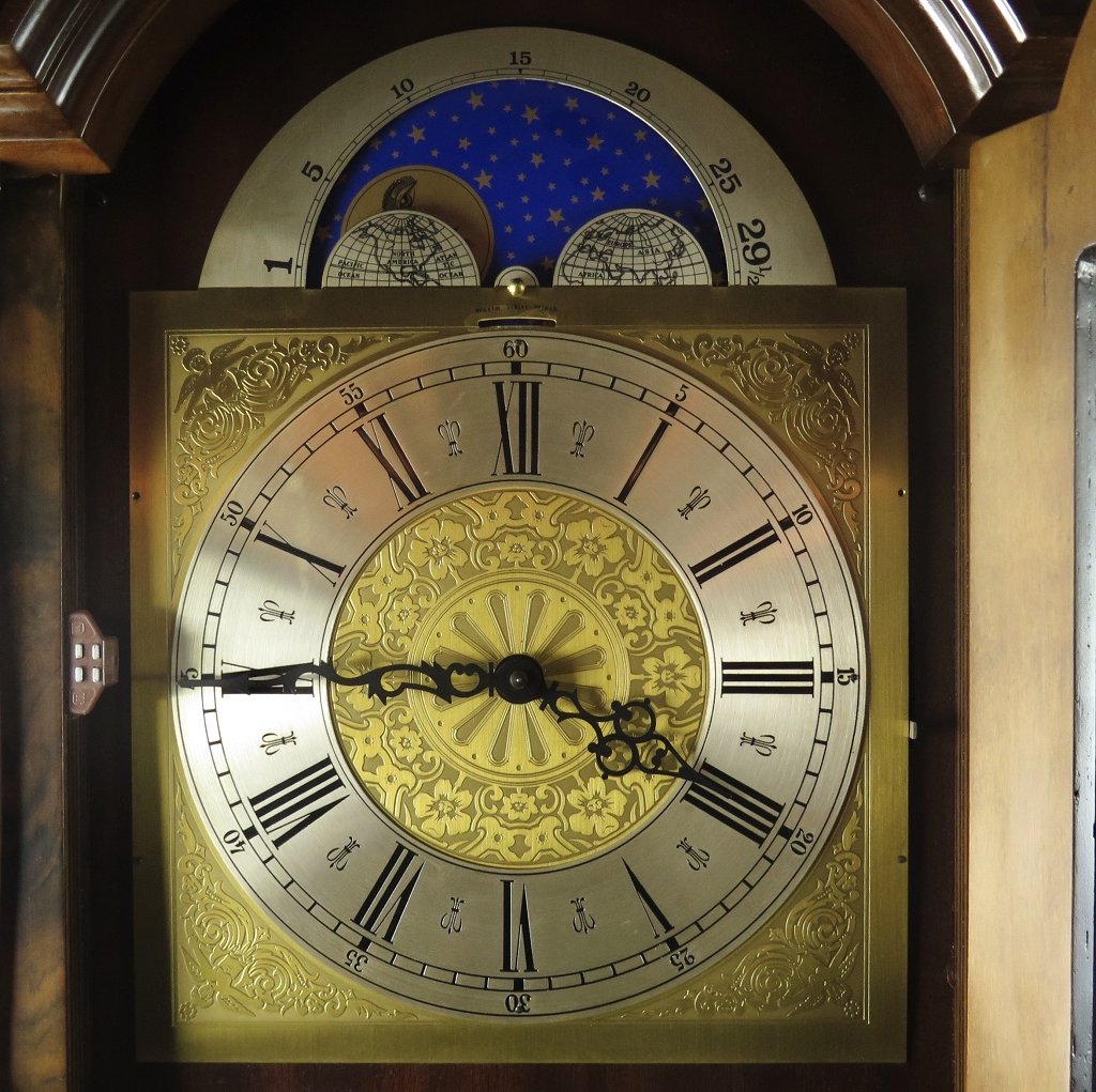 Standuhr Uhr Nussbaum