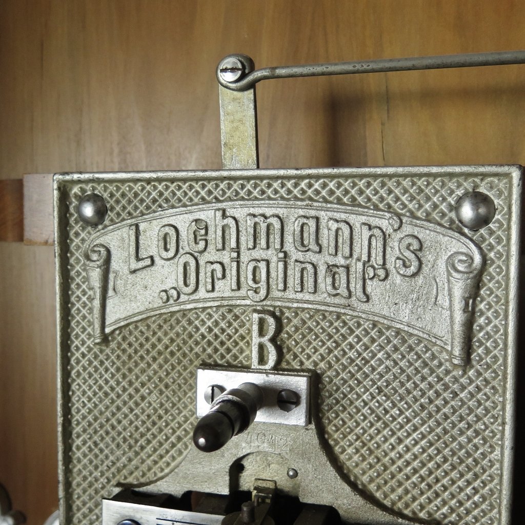 Spieluhr Lochmann Musik-Automat Gründerzeit 1890 Nussbaum
