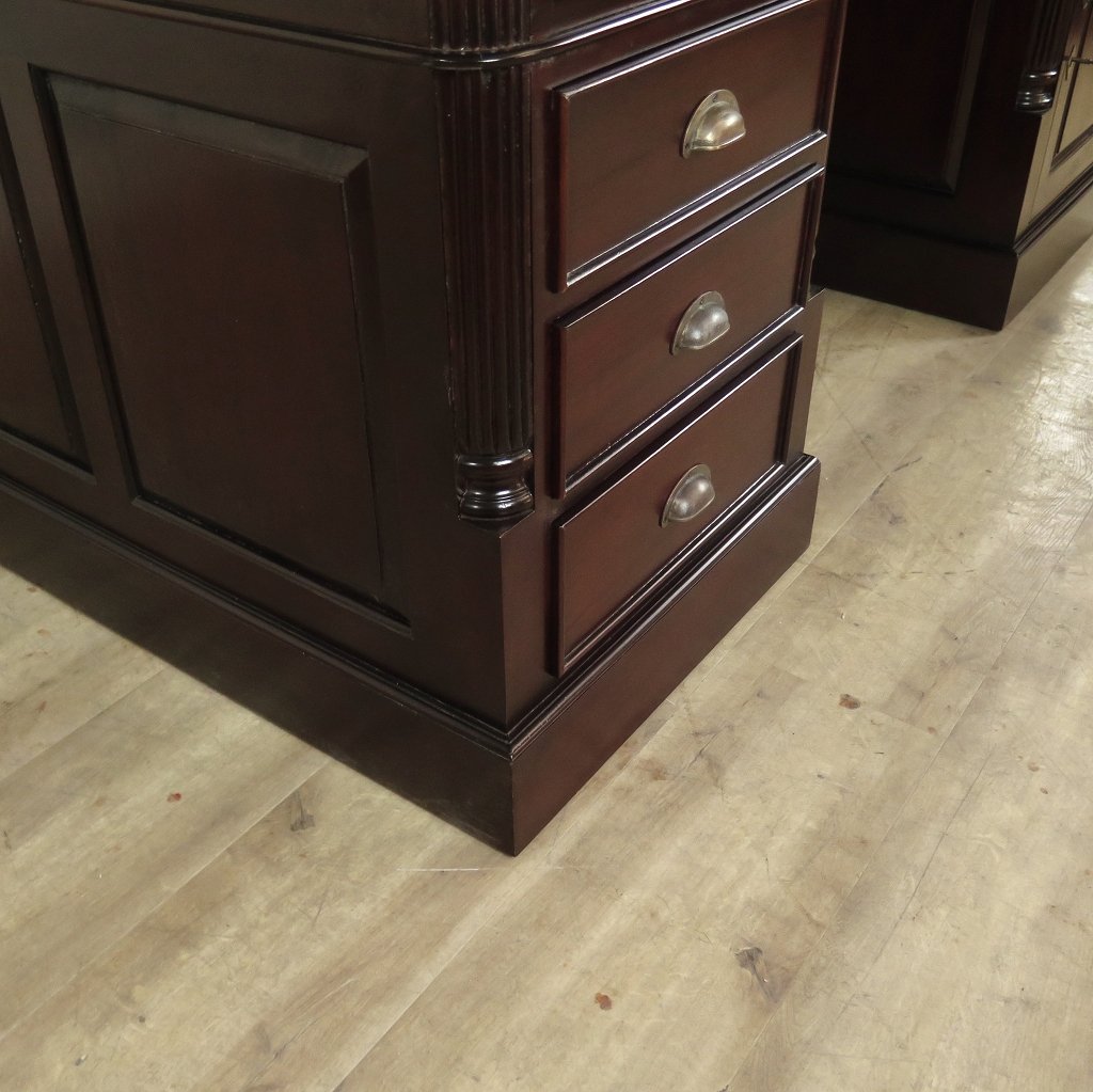 Schreibtisch doppelseitig Mahagoni 1,80 m