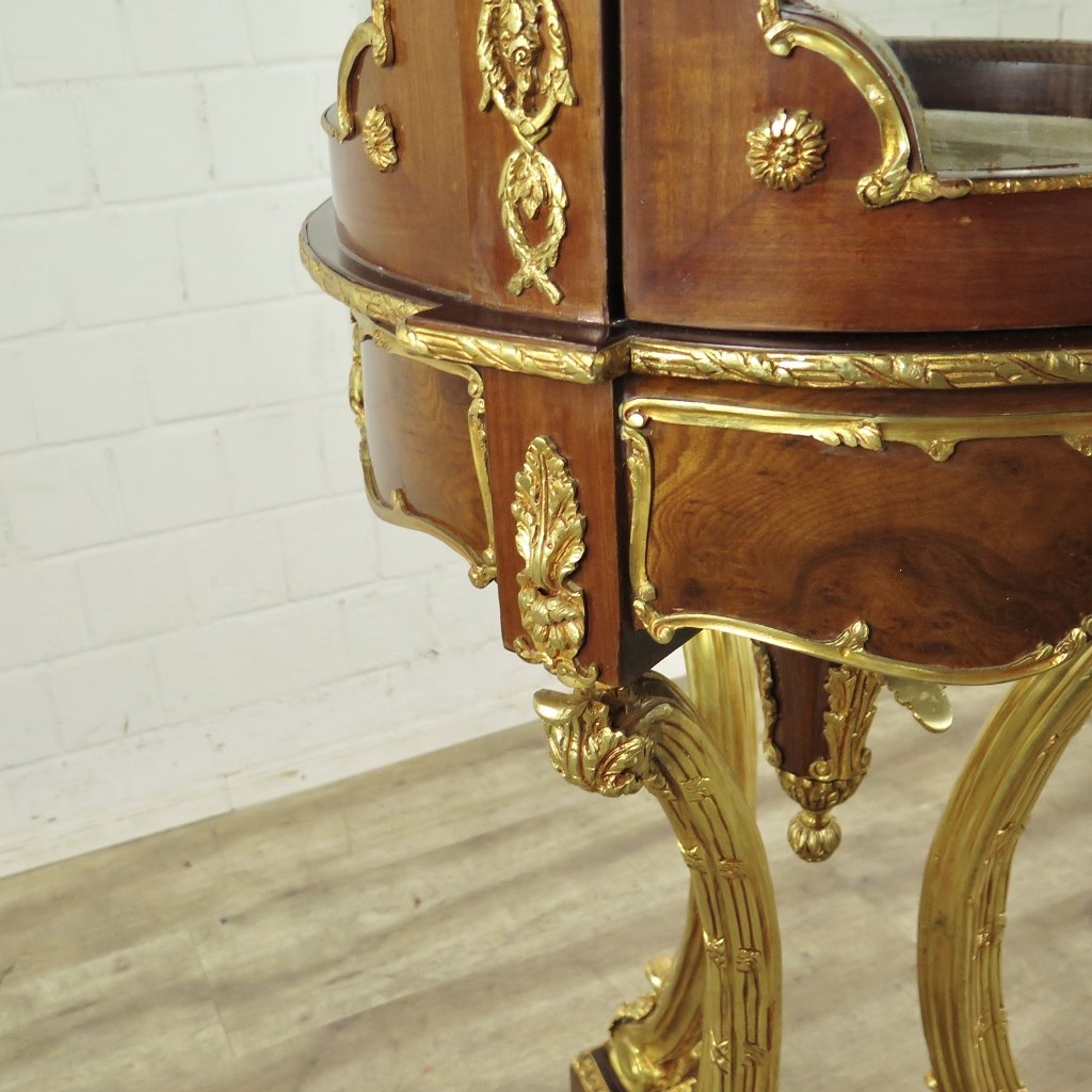 Vitrine Schaukasten Barockstil Nussbaum Marmor 1,47 m