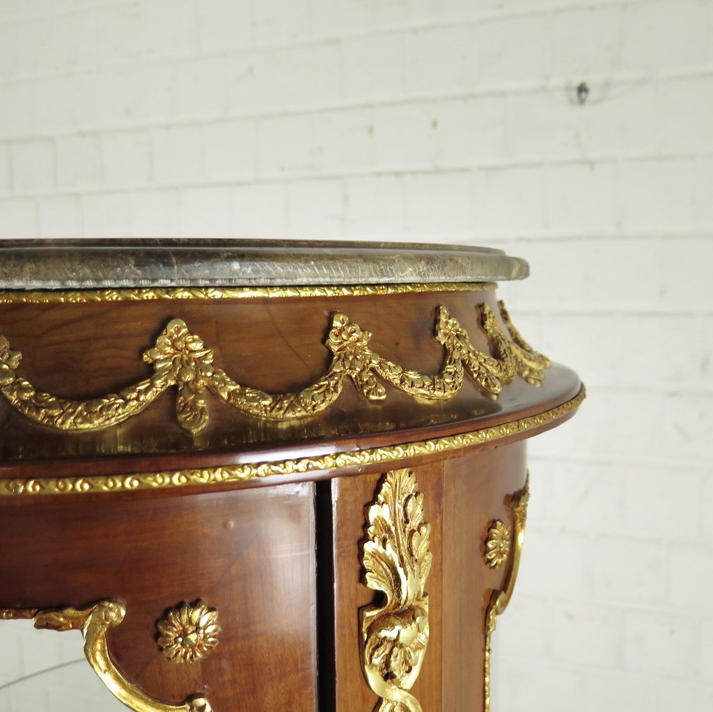 Vitrine Schaukasten Barockstil Nussbaum Marmor 1,47 m