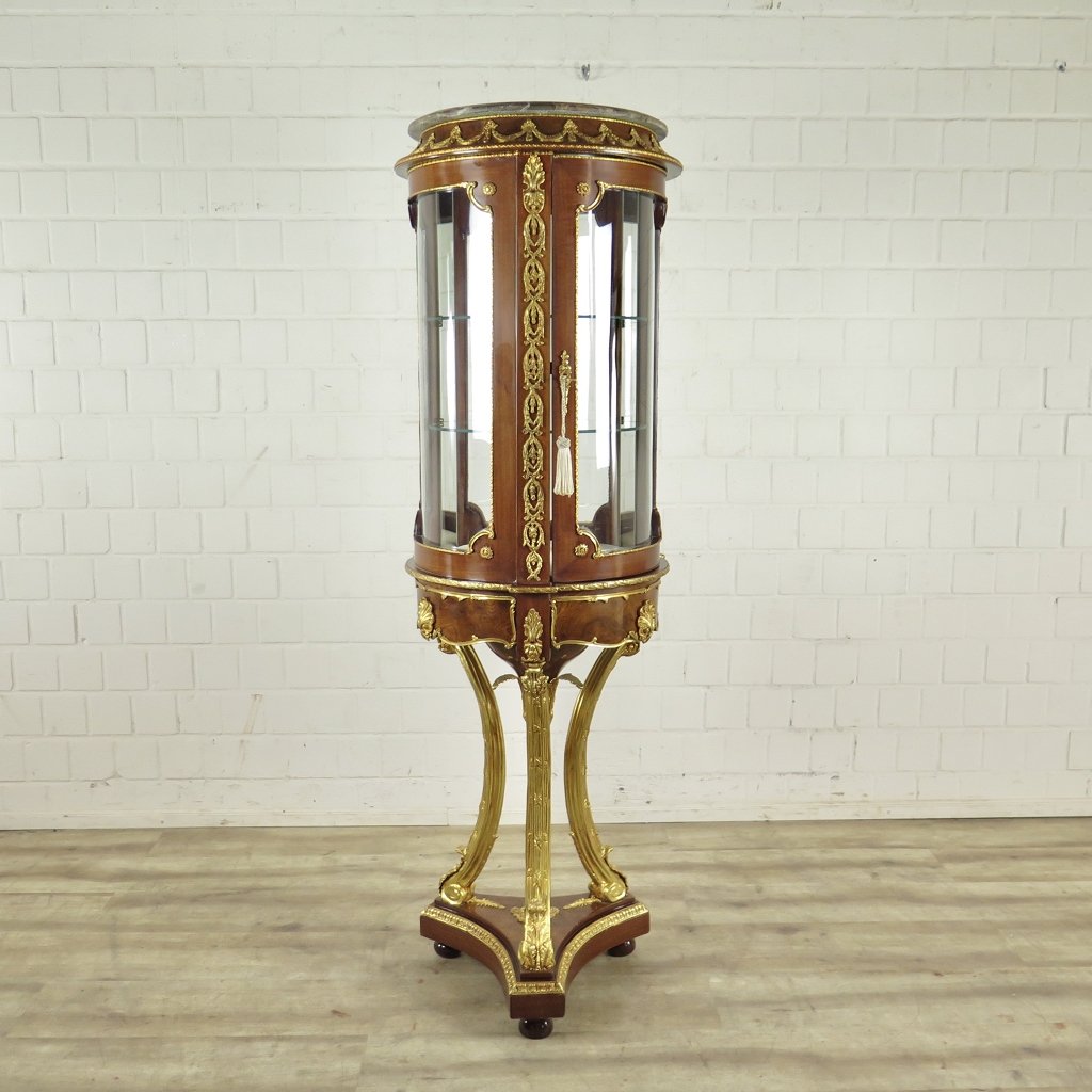 Vitrine Schaukasten Barockstil Nussbaum Marmor 1,47 m