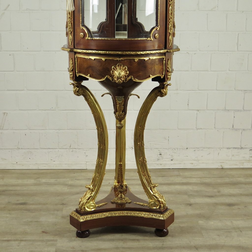 Vitrine Schaukasten Barockstil Nussbaum Marmor 1,47 m