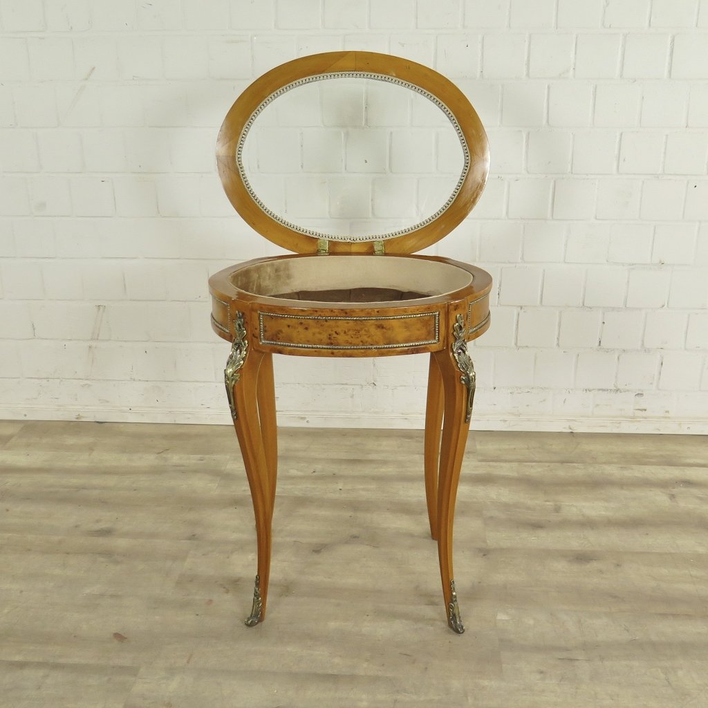 Tischvitrine Tisch Nussbaum 0,60 m x 0,45 m