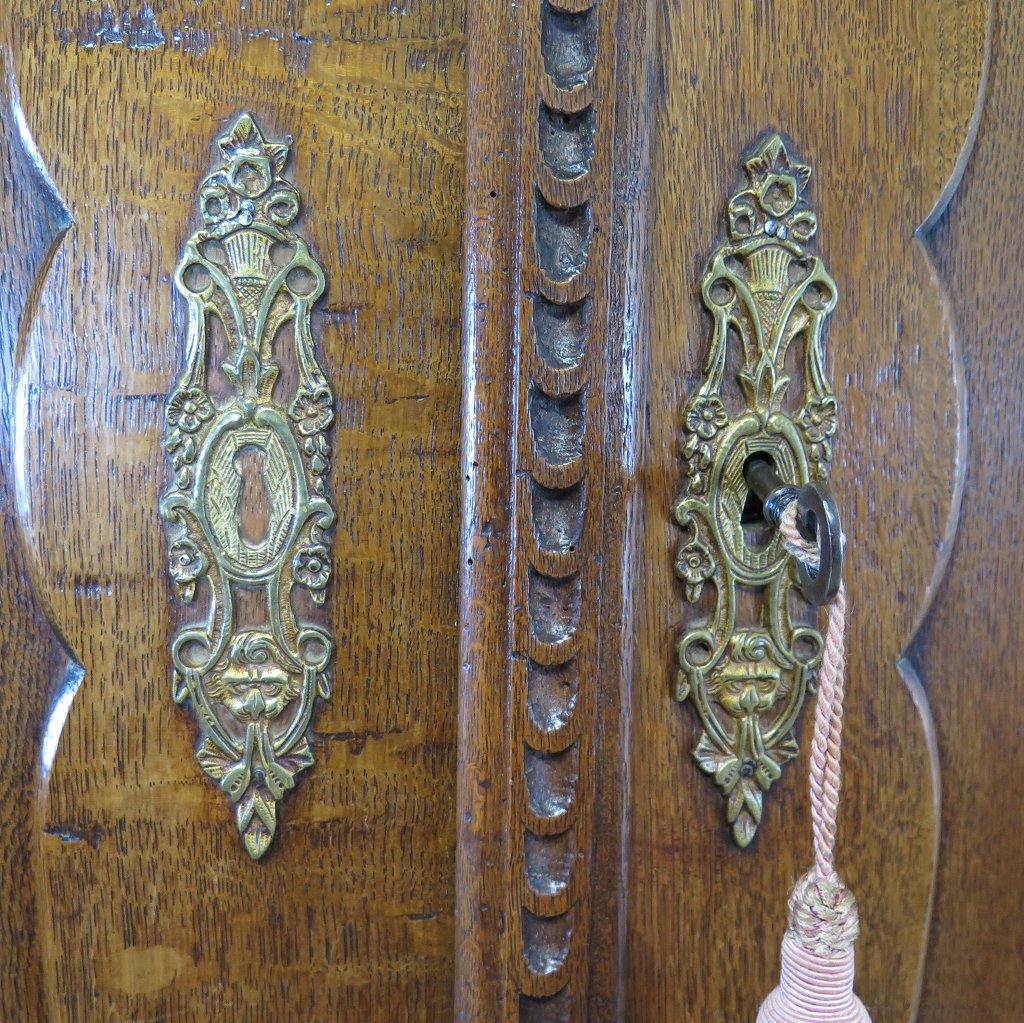 Kabinettschrank Schrank Historismus 1850 Eiche