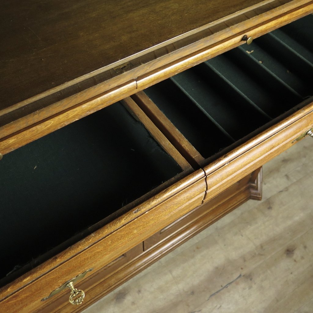 Vitrine Schrank Neubarock Eiche 1,64 m