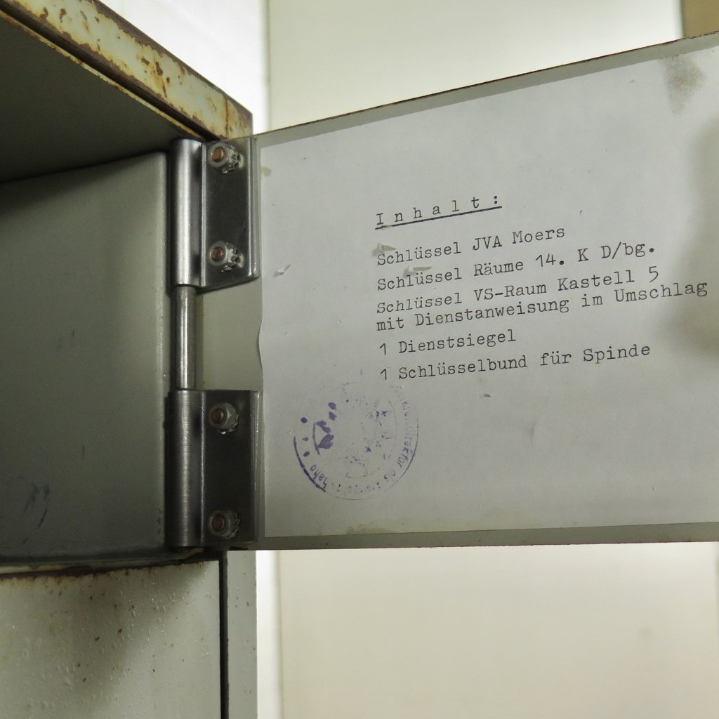 Spind Schließfächer JVA Moers 0,91 m