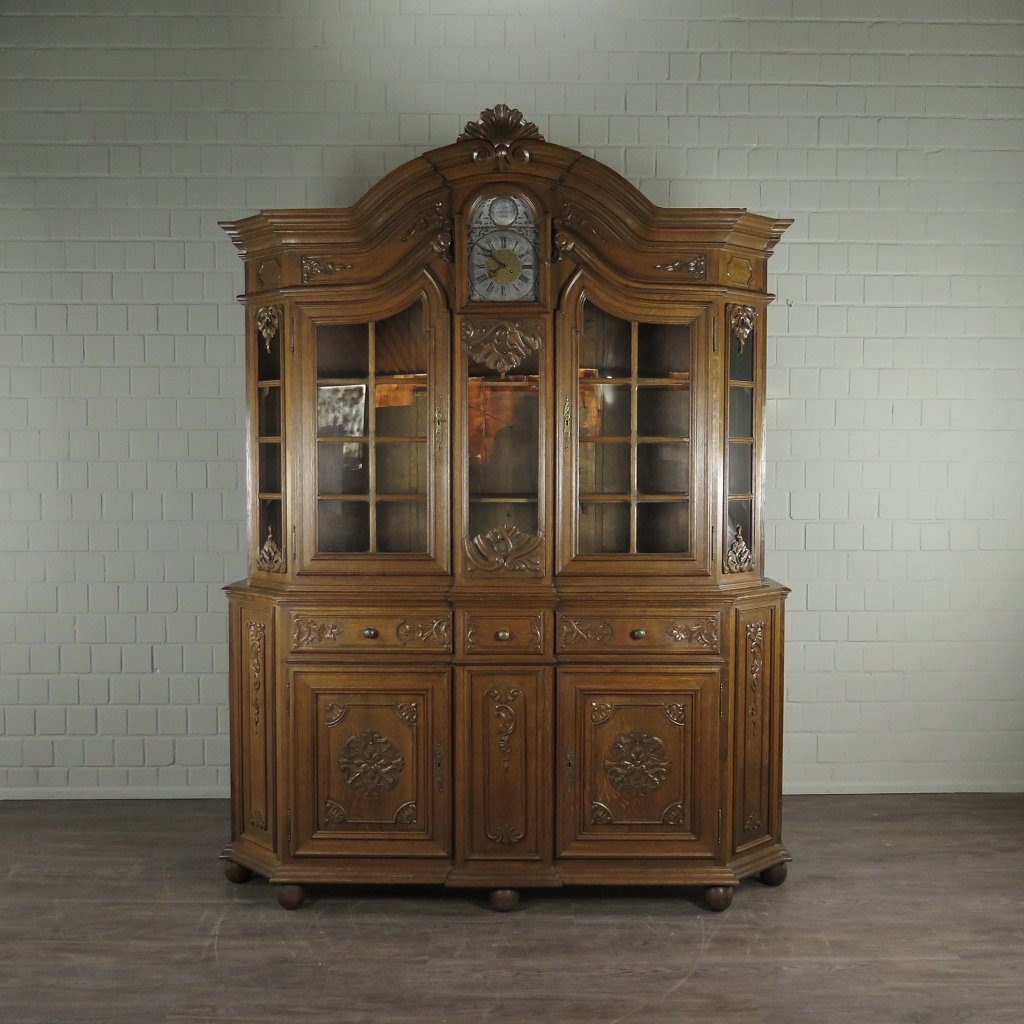 Vitrine mit Uhr Schrank Neubarock Eiche 1,90 m