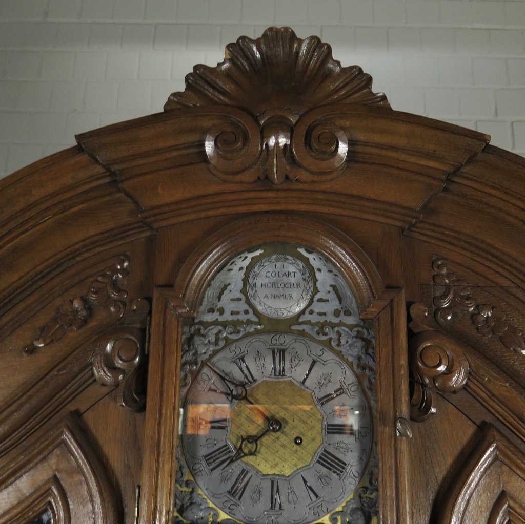 Vitrine mit Uhr Schrank Neubarock Eiche 1,90 m