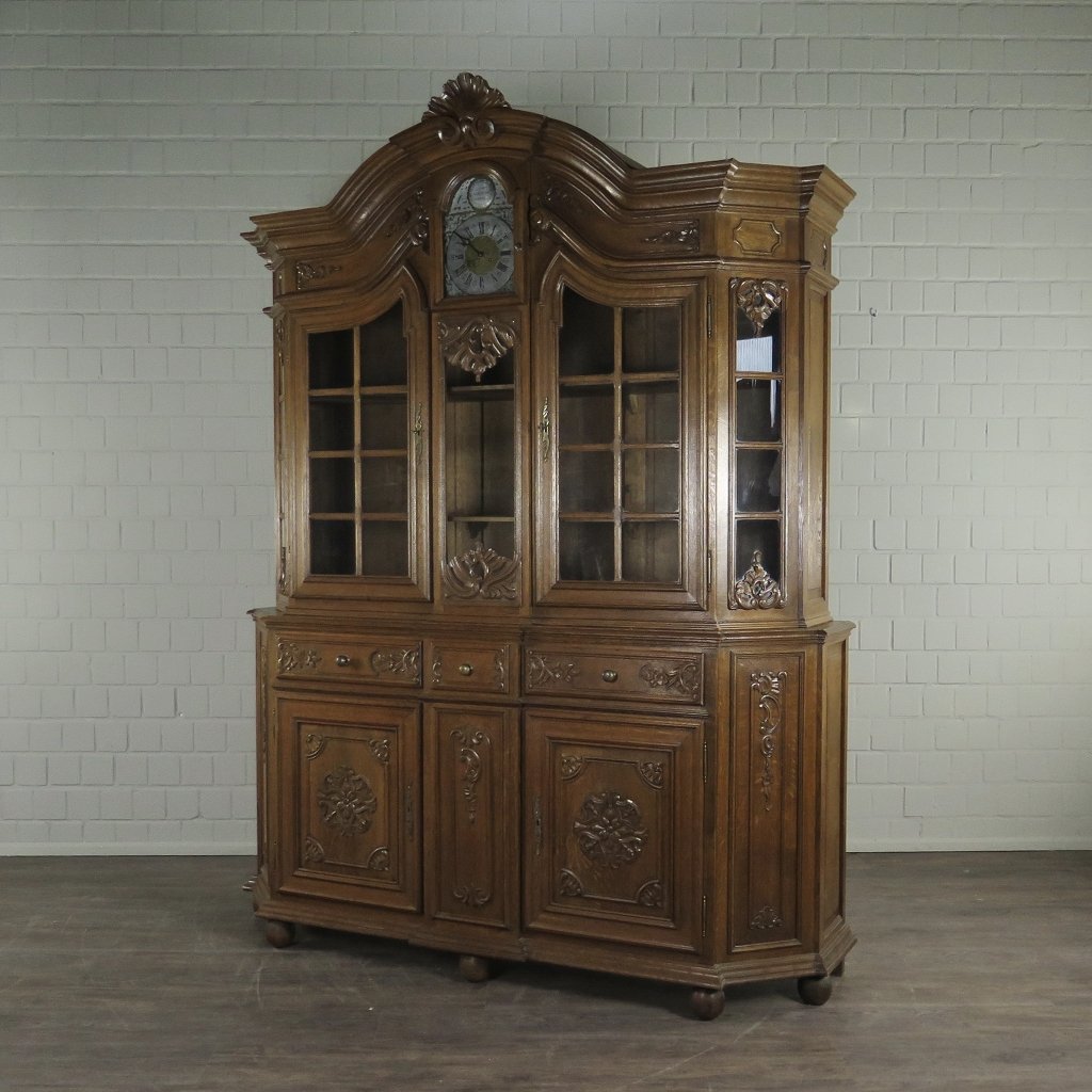 Vitrine mit Uhr Schrank Neubarock Eiche 1,90 m