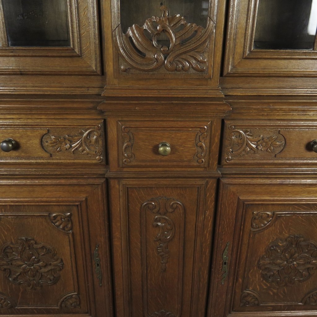 Vitrine mit Uhr Schrank Neubarock Eiche 1,90 m